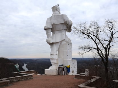 Monumento a Artem en Sviatohirsk, Ucrania, el pasado febrero.