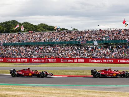 Charles Leclerc y Carlos Sainz, este domingo en el circuito de Silverstone.