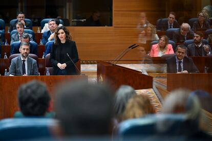 La presidenta de la Comunidad de Madrid, Isabel Díaz Ayuso interviene en el pleno de la Asamblea de Madrid celebrado el pasado jueves.