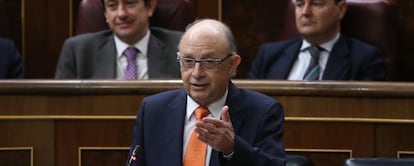 Pleno del Congreso de los Diputados. Cristobal Montoro, hoy.