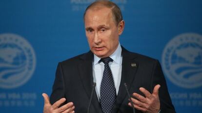 El presidente ruso, Vladímir Putin, en la rueda de prensa de la cumbre de la OSCH en Ufá.