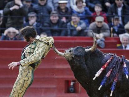 Fue intervenido de dos cornadas graves, en el muslo derecho y en la región pectoral