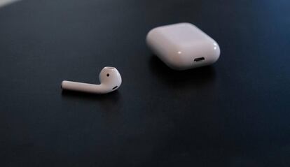 AiPods de Apple con fuinda