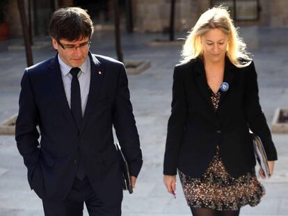 Puigdemont i Munté en la entrada de la reunión del Gobierno catalán.