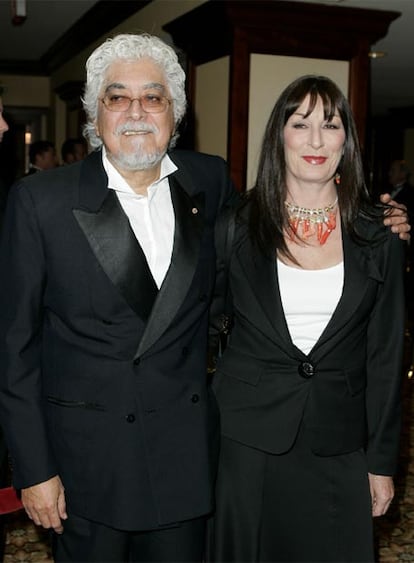 Robert Graham y Anjelica Huston.