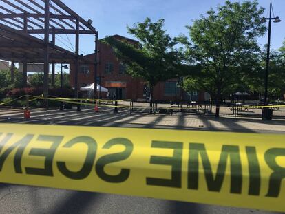Zona donde se se produjo el tiroteo la madrugada del domingo en Trenton (Nueva Jersey), acordonada por la policía.