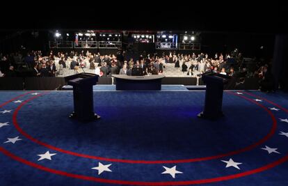 El públic comença a arribar al debat presidencial al Centre Thomas & Mack del campus de la Universitat de Las Vegas.