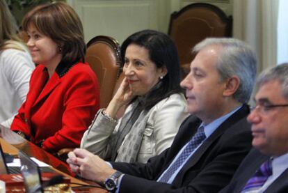 De izquierda a derecha: los vocales Inmaculada Montalbán, Margarita Robles y Antonio Dorado.