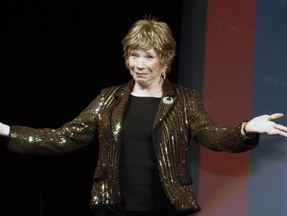 La actriz Shirley MacLaine, en un homenaje en el Festival de Venecia.