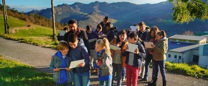 Varios alumnos del Colegio Rural Agrupado (CRA) de Villayón, en Asturias.