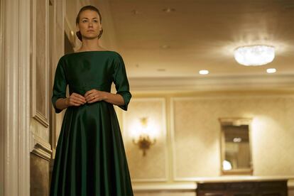 Serena Joy Waterford - The Handmaid´s Tale

Quizá sea la segunda temporada de la serie distópica de HBO la que haga justicia a uno de los personajes femeninos más complejos de la televisión actual. Las múltiples loas a Elisabeth Moss ensombrecieron a una Yvonne Strahovski sublime en su representación de la activista ultraconservadora cómplice, aquella cuya ideología de ‘feminismo doméstico’ termina por destruirla a ella también.