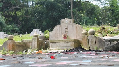 Lápida en el cementerio de Bukit Brown.