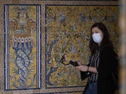 Azulejos de la sala de las bóvedas en el Real Alcázar de Sevilla.