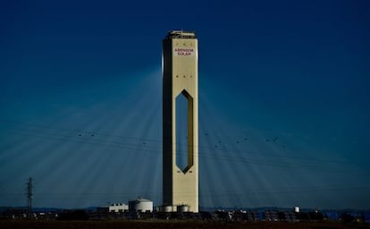 Planta solar de Abengoa en Sanlucar La Mayor