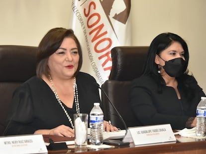 Guadalupe Taddei Zavala en un evento del Instituto Nacional Electoral de Sonora.