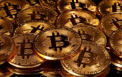 Representaciones de la moneda virtual Bitcoin