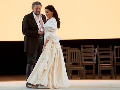 Pl&aacute;cido Domingo y Davinia Rodr&iacute;guez (Luisa Fernanda).