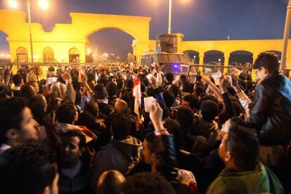 Aficionats del Zamalek aquest diumenge a les portes de l'estadi.