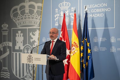 El delegado del Gobierno en Madrid, Francisco Martín, realiza una declaración institucional con motivo de la suspensión de la etapa final de la Vuelta a España. 