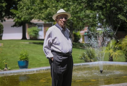 El virólogo Rafael Nájera, fotografiado este martes en el municipio madrileño de Pozuelo de Alarcón.