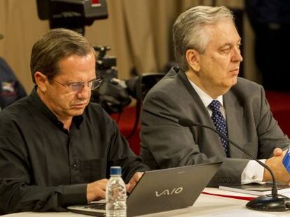 Patiño (à esq.) e o colega brasileiro, Luiz Alberto Figueiredo, durante reunião com o Governo venezuelano.