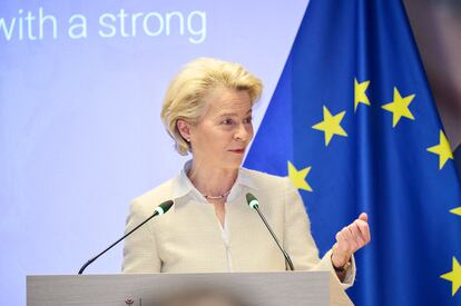 La presidenta de la Comisión Europea, Ursula von der Leyen, durante un acto en Brujas (Bélgica).