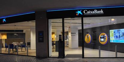 Una oficina de CaixaBank