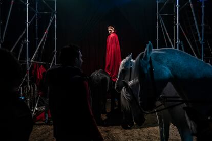 Sara Biasini Berousek, “La cartera húngara”. Festival internacional de circo de Bayeux, Francia, 2019.