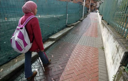 Una estudiante madrileña a la que se prohibió la asistencia al instituto con hiyab.
