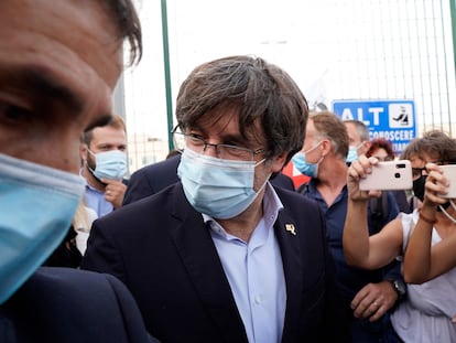 Carles Puigdemont, tras salir este viernes de la cárcel de Sassari (Cerdeña).