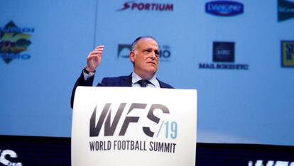 El presidente de LaLiga, Javier Tebas, interviene en el Congreso Mundial del Fútbol, este martes en Madrid.