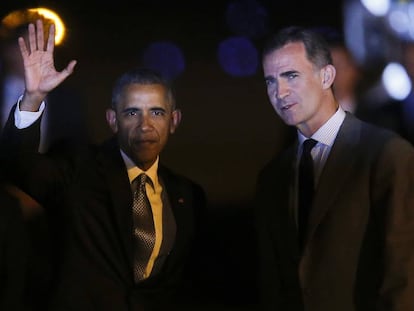O presidente dos EUA, Barack Obama, &eacute; recebido pelo rei da Espanha, Felipe VI, ao chegar na noite deste s&aacute;bado em Madri. 
 