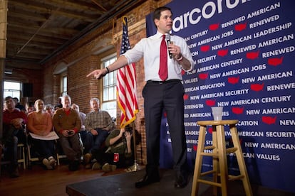 O candidato republicano Marco Rubio em uma reunião em Laconia.