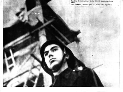 Portada de 'La Vanguardia' del 4 de mayo de 1939, con un joven Antoni Tàpies de 15 años con uniforme de falangista.