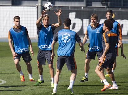 Los jugadores de Real Madrid durante el entrenamiento previo a la jornada de Champions.