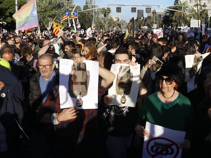 Las protestas por la visita de los Reyes a Barcelona, en imágenes