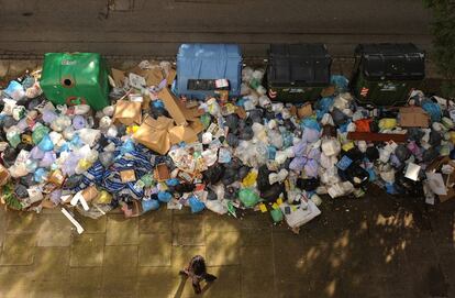 As&iacute; amanece en Jer&eacute;z, calles llenas de basura empiezan a inundar las calles.