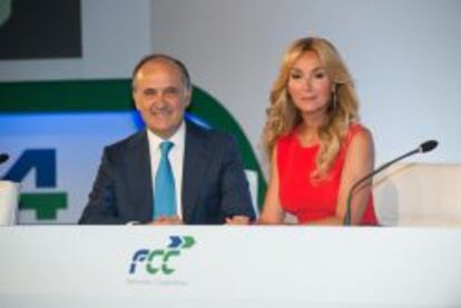 El consejero delegado de FCC, Juan B&eacute;jar, y la presidenta, Esther Alcocer.