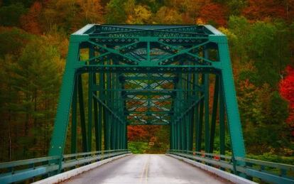 Puente met&aacute;lico en el Estado de Vermont (EEUU).