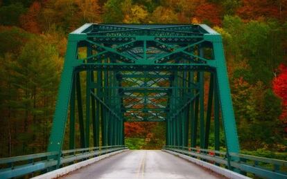 Puente metálico en el Estado de Vermont (EEUU).