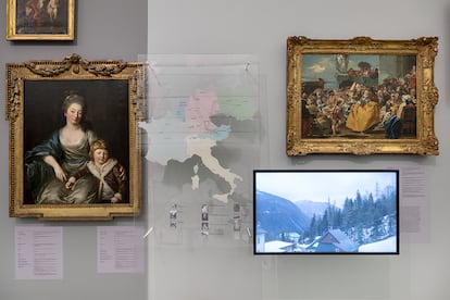 Algunos de los cuadros que conforman la muestra 'El viaje de las pinturas' en una imagen cedida por el Lentos Kunstmuseum Linz,