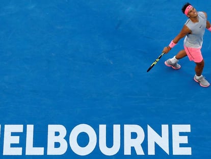 Nadal se lamenta durante el partido contra Cilic en Melbourne.