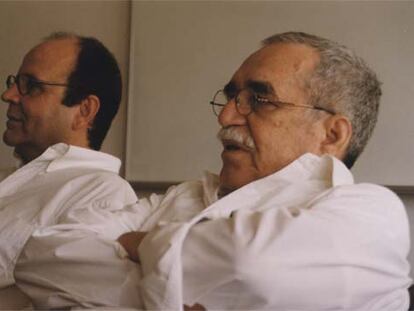 Alberto García Ferrer, junto a Gabriel García Márquez, en la escuela.