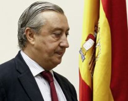 El presidente de Renfe, Julio Gómez-Pomar, durante su comparecencia en la Comisión de Fomento del Congreso de los Diputados, para presentar los presupuestos de la entidad para 2014.