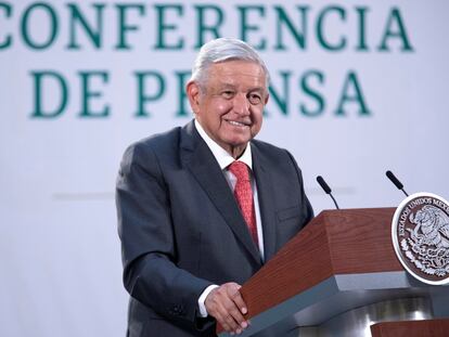El presidente, Andrés Manuel Lopez Obrador, durante su rueda de prensa matutina de este lunes en el Palacio Nacional en Ciudad de México.