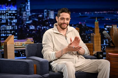 El cómico y actor Pete Davidson, el 22 de julio de 2025 en el programa de Jimmy Fallon.