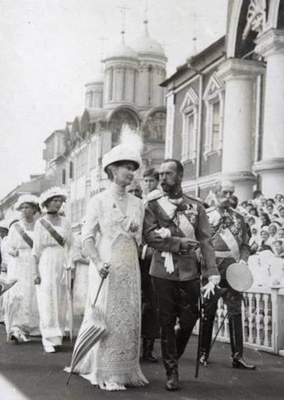 Nicolás II y Alejandra Fiódorovna, en las celebraciones del 300 aniversario de la dinastía, en 1913 en Moscú.