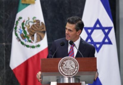 Pe&ntilde;a Nieto durante la rueda de prensa con Simon Peres este jueves.