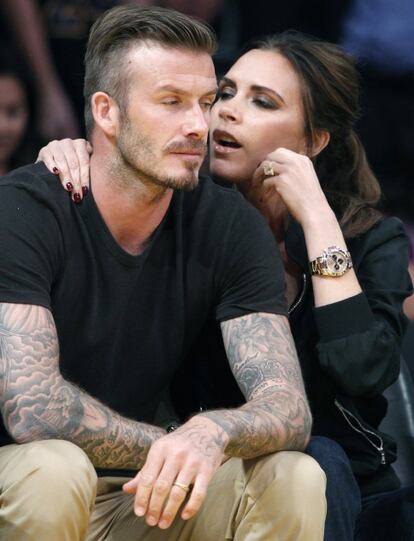 En su 37 aniversario, David Beckam, acompañado de su esposa Victoria, ha asistido al partido de la NBA entre Los Angeles Lakers y el Denver Nuggets.