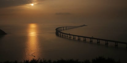 Vista da ponte que une Hong Kong-Zhuhai-Macau.